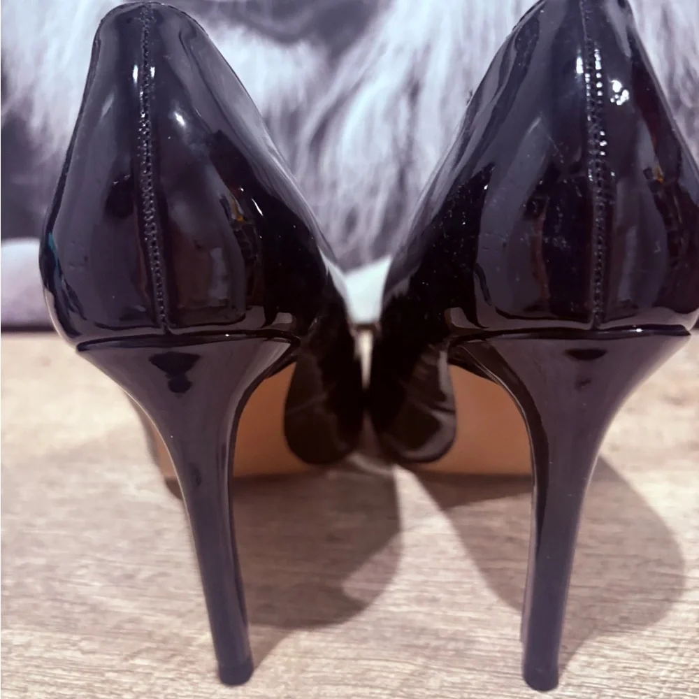 Michael Shannon Black Heels - Picture 4 of 5